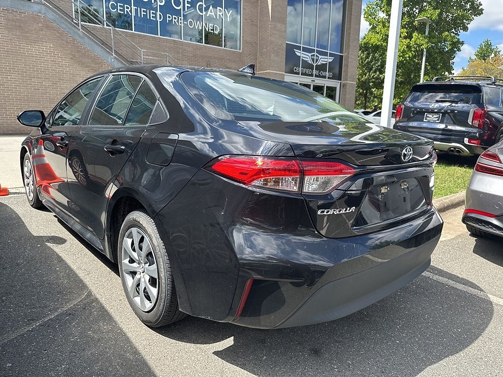 2023 Toyota Corolla LE photo 4