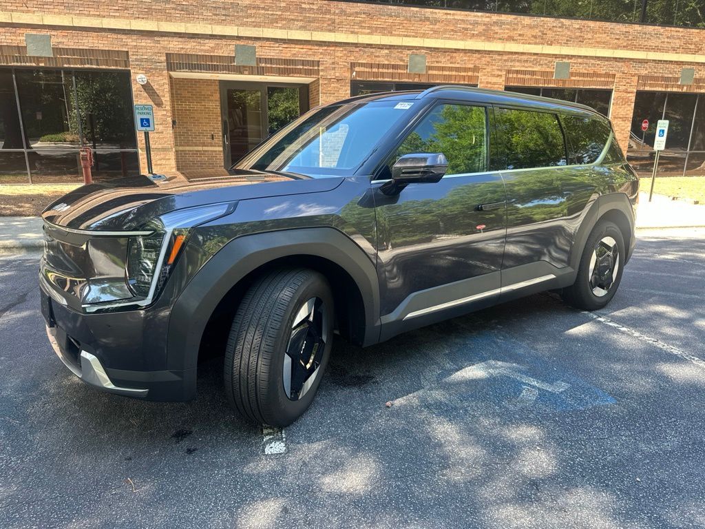 Used 2024 Kia EV9 Wind with VIN KNDAFFS54R6042714 for sale in Cary, NC