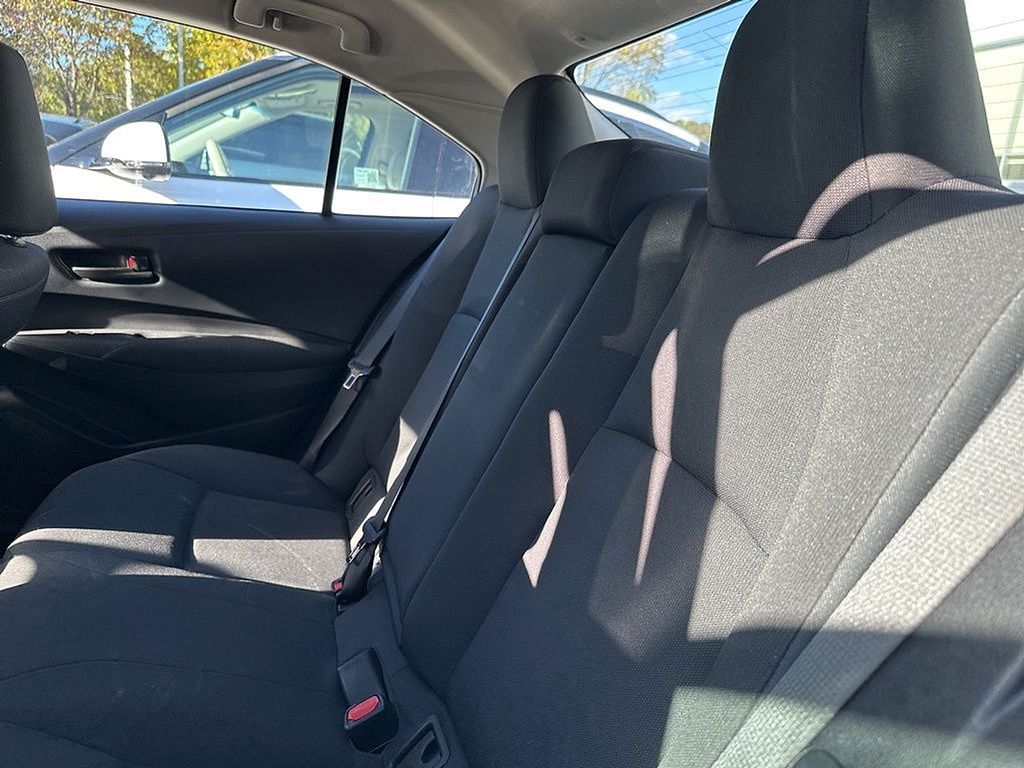 2023 Toyota Corolla LE photo 4