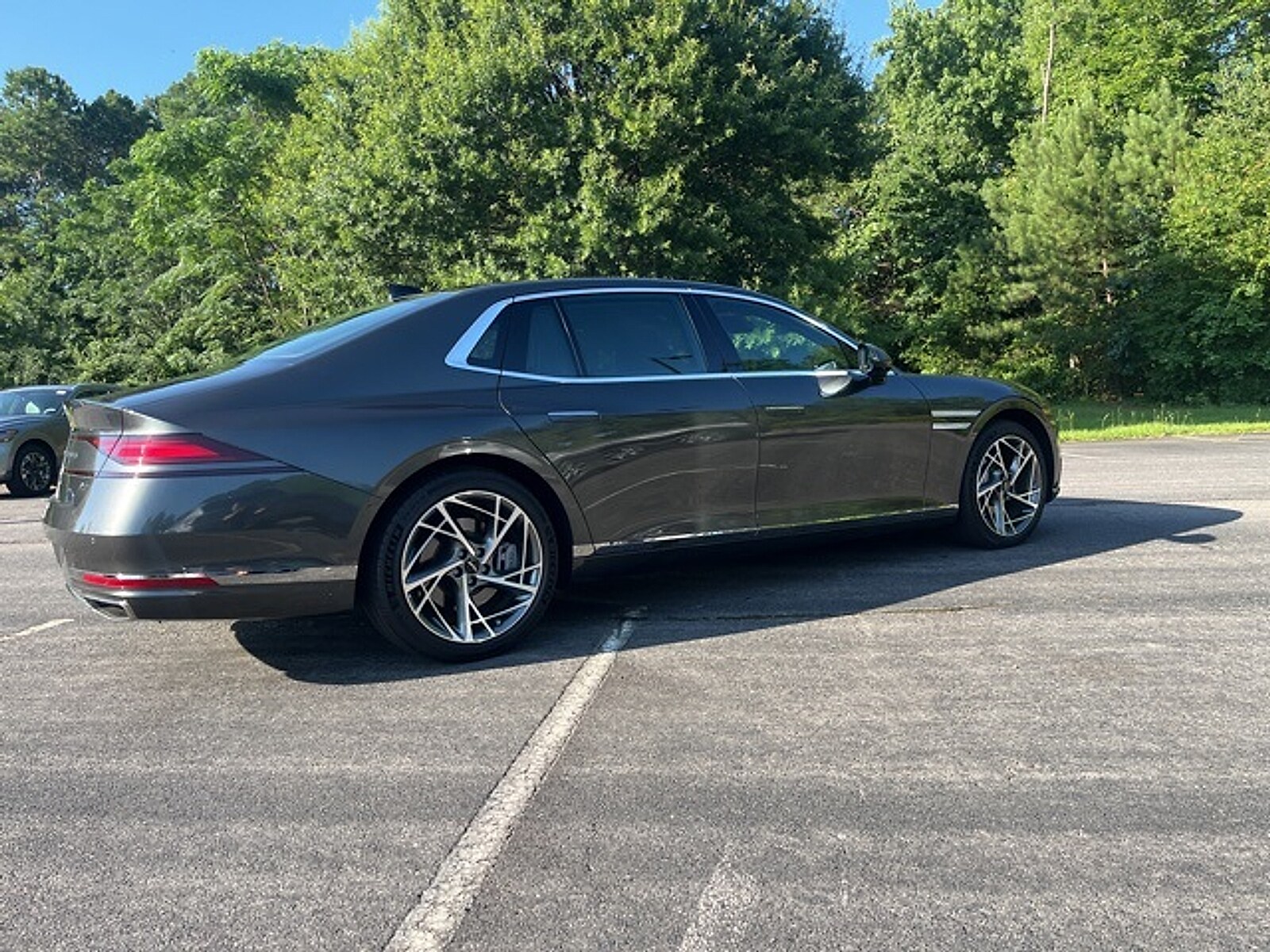 2024 Genesis G90 3.5T AWD photo 4