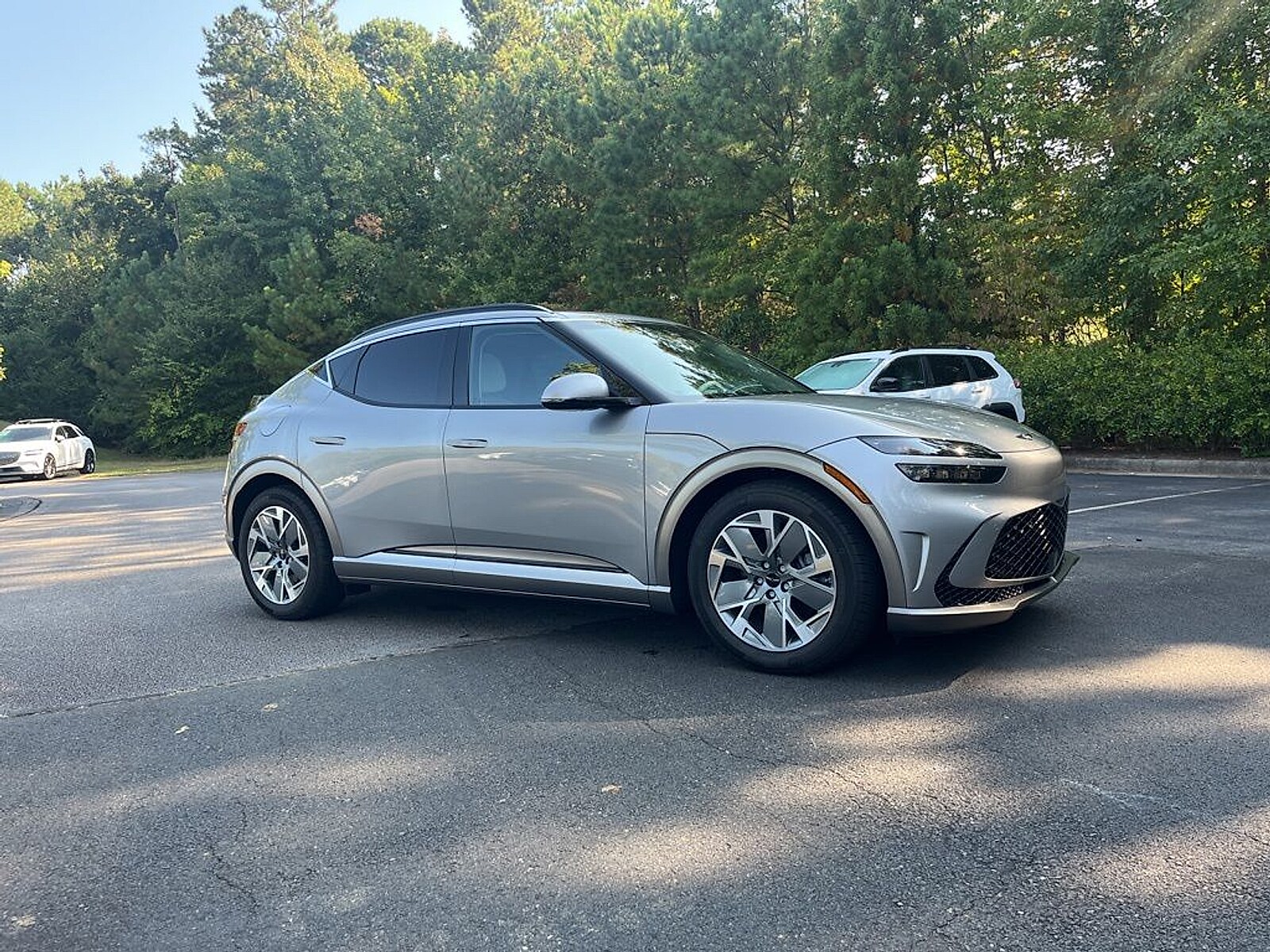 2025 Genesis GV60 RWD photo 2