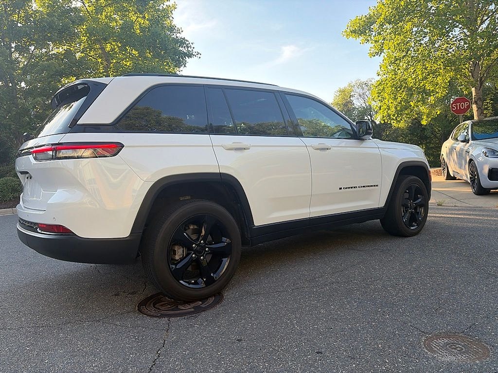 Used 2023 Jeep Grand Cherokee Altitude X SUV