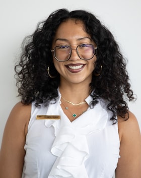 Staff member Yolanda Munoz from 6211c2d70003