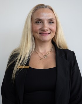 Staff member Sylwia Hamm from 6211c2d70003