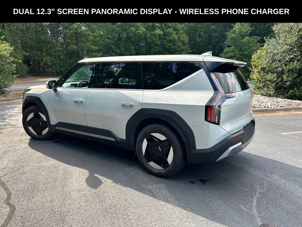 Used 2024 Kia EV9 Light Long Range SUV