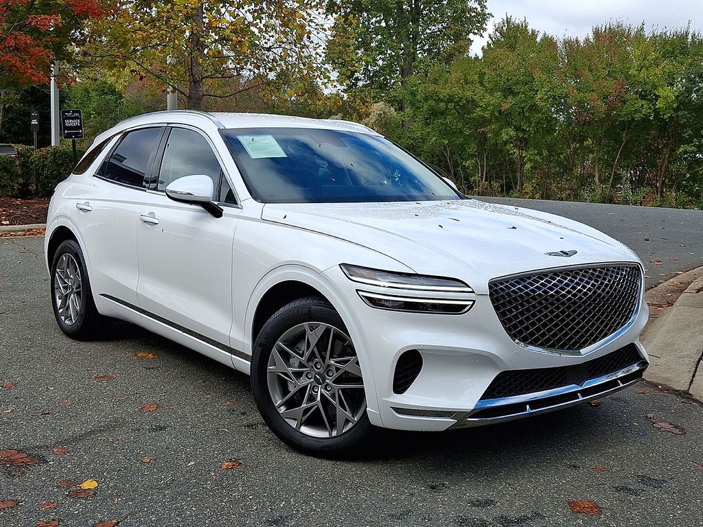 2025 GENESIS GV70 Standard's photo
