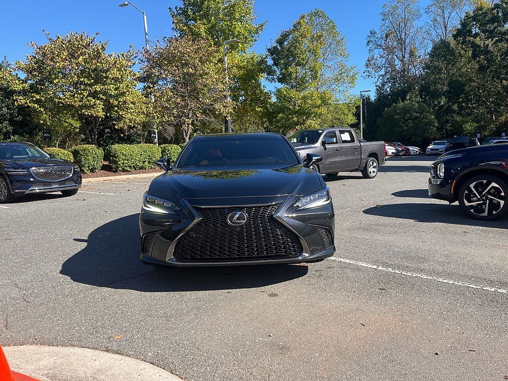 2025 Lexus ES 350 F SPORT Handling photo 2