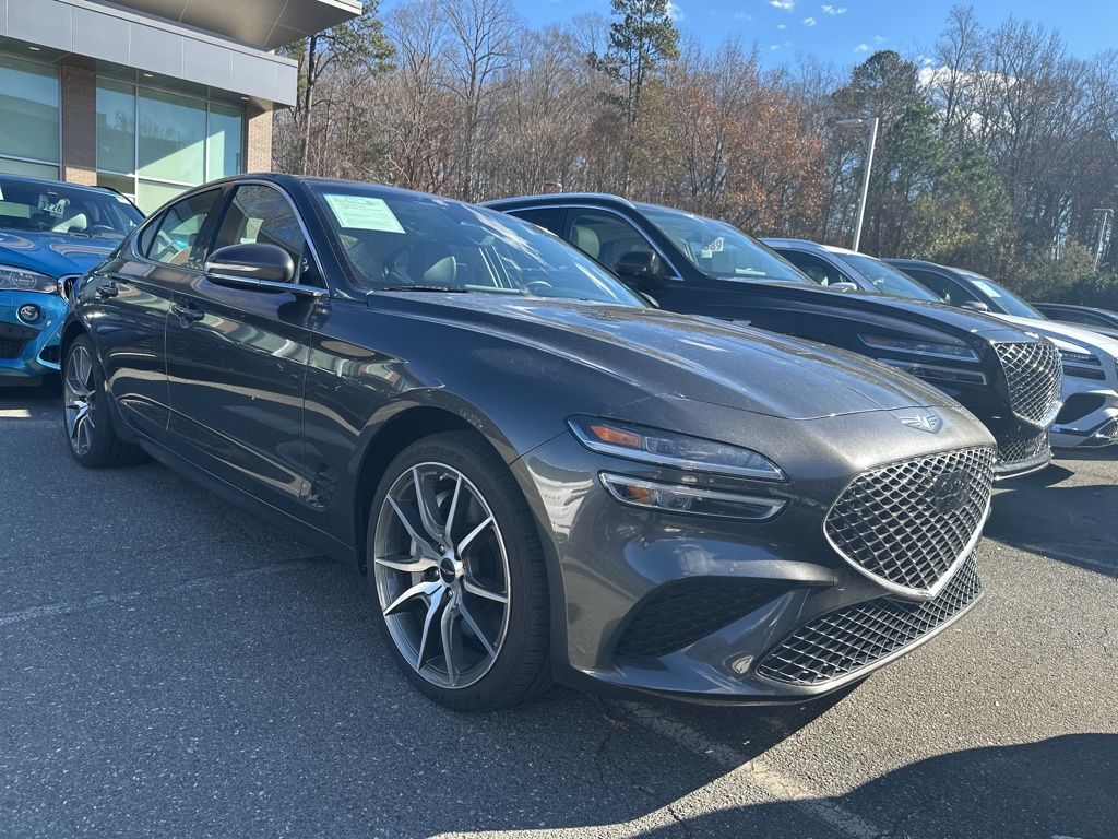 2025 GENESIS G70 Standard's photo