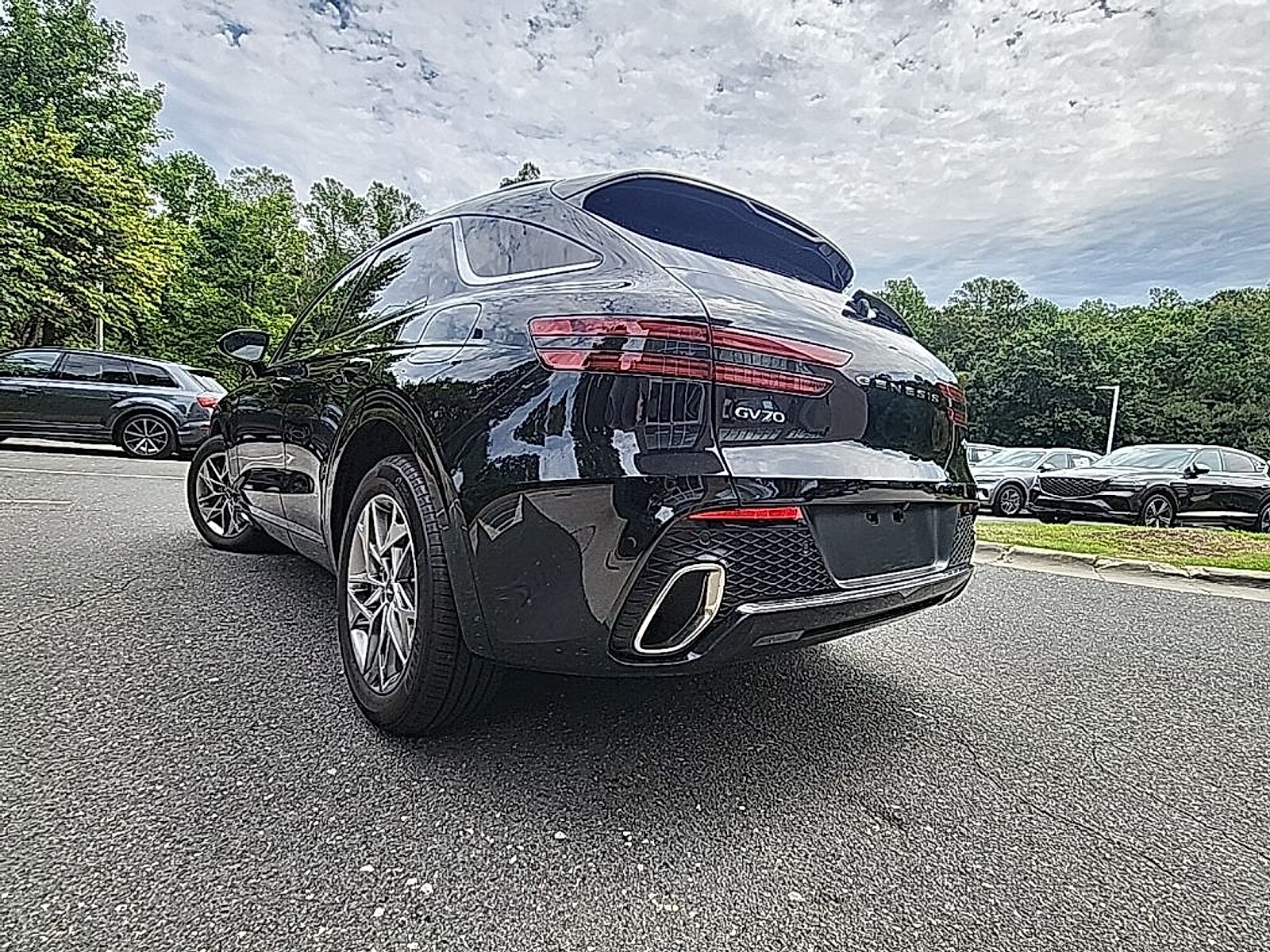 2025 Genesis GV70 2.5T Select photo 2