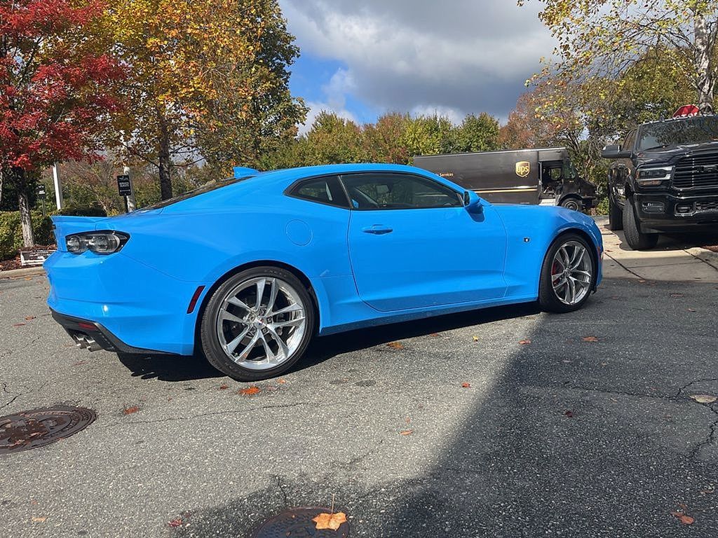 2022 Chevrolet Camaro 2LT photo 4