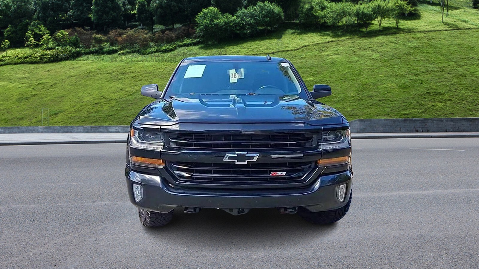2017 Chevrolet Silverado 1500 photo 3