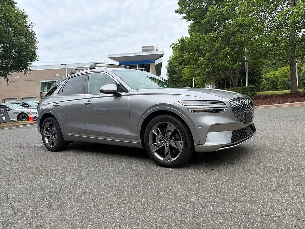 Used 2025 GENESIS GV70 Advanced with VIN 5NMMCET1XSH004232 for sale in Cary, NC