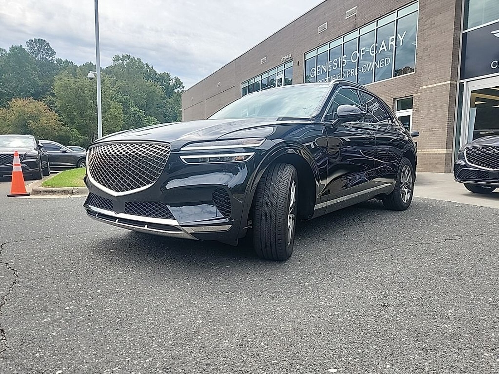 2025 Genesis GV70 2.5T Select photo 3