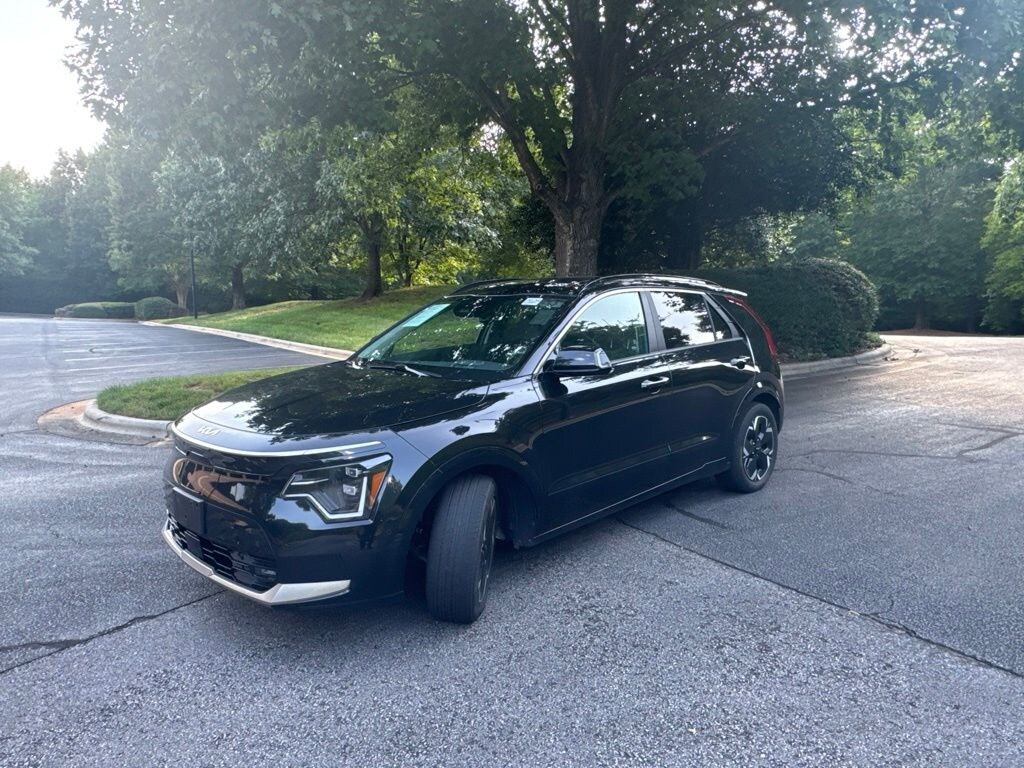 Used 2023 Kia Niro EV Wave SUV
