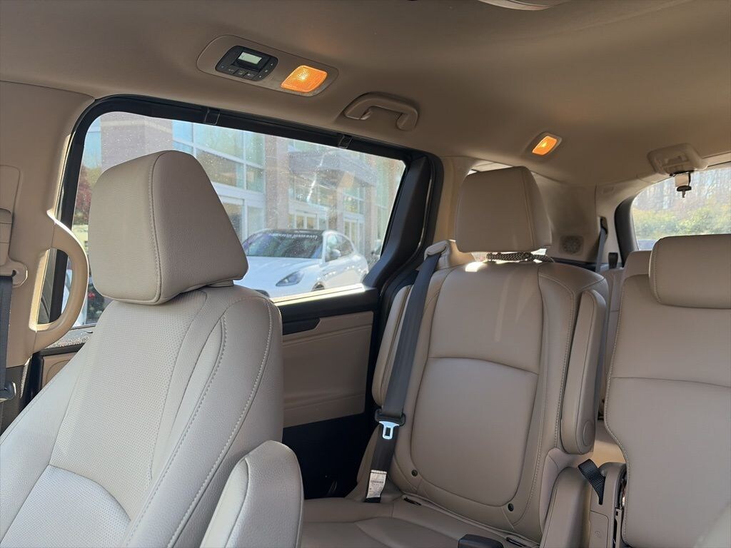 Used 2019 Honda Odyssey Elite Minivan/Van