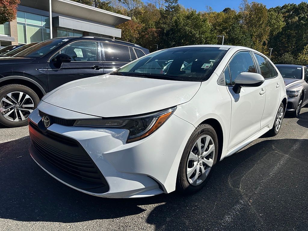 Used 2023 Toyota Corolla LE with VIN 5YFB4MDE9PP019611 for sale in Northfield, Minnesota