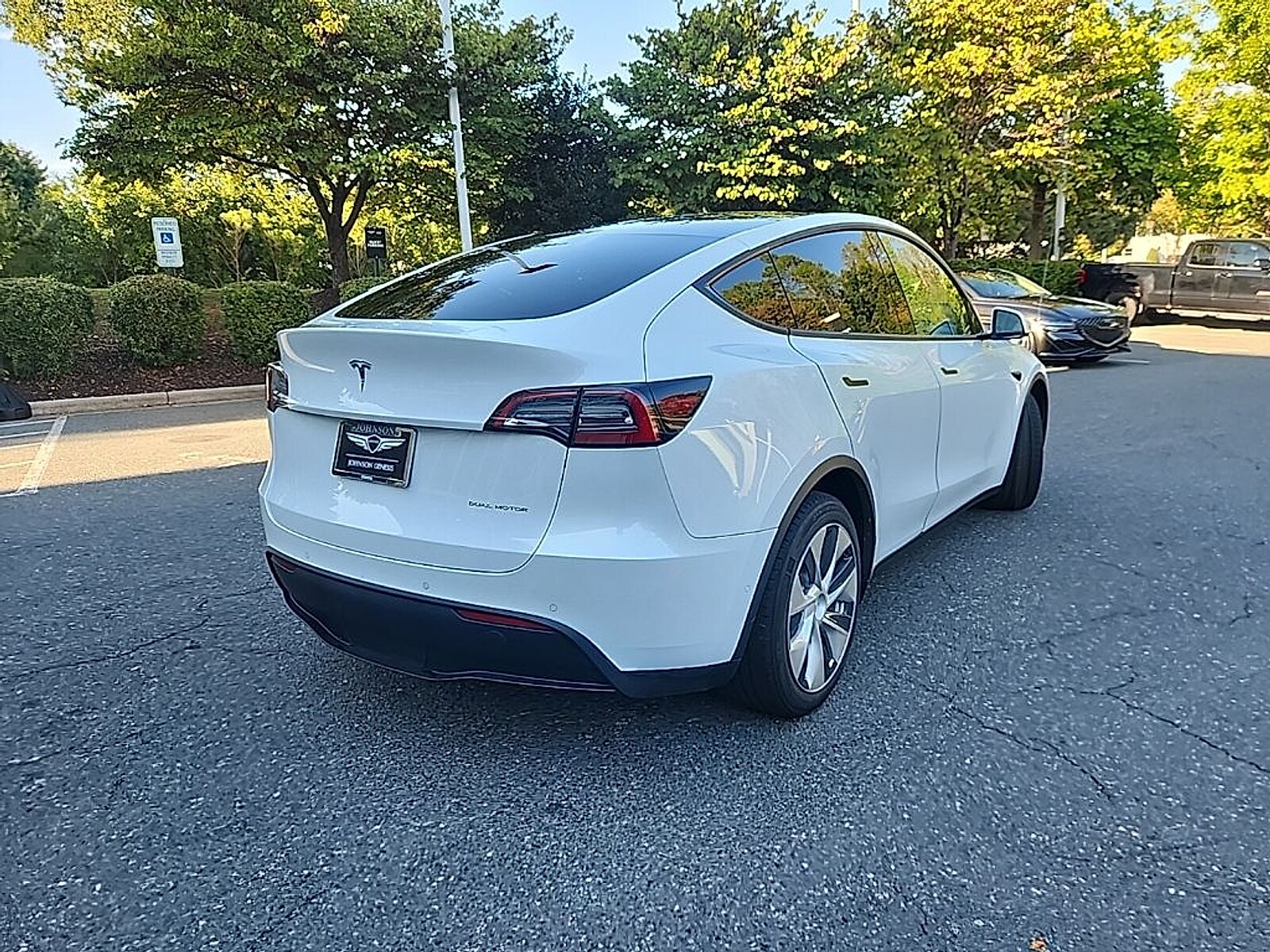 2021 Tesla Model Y Long Range photo 3