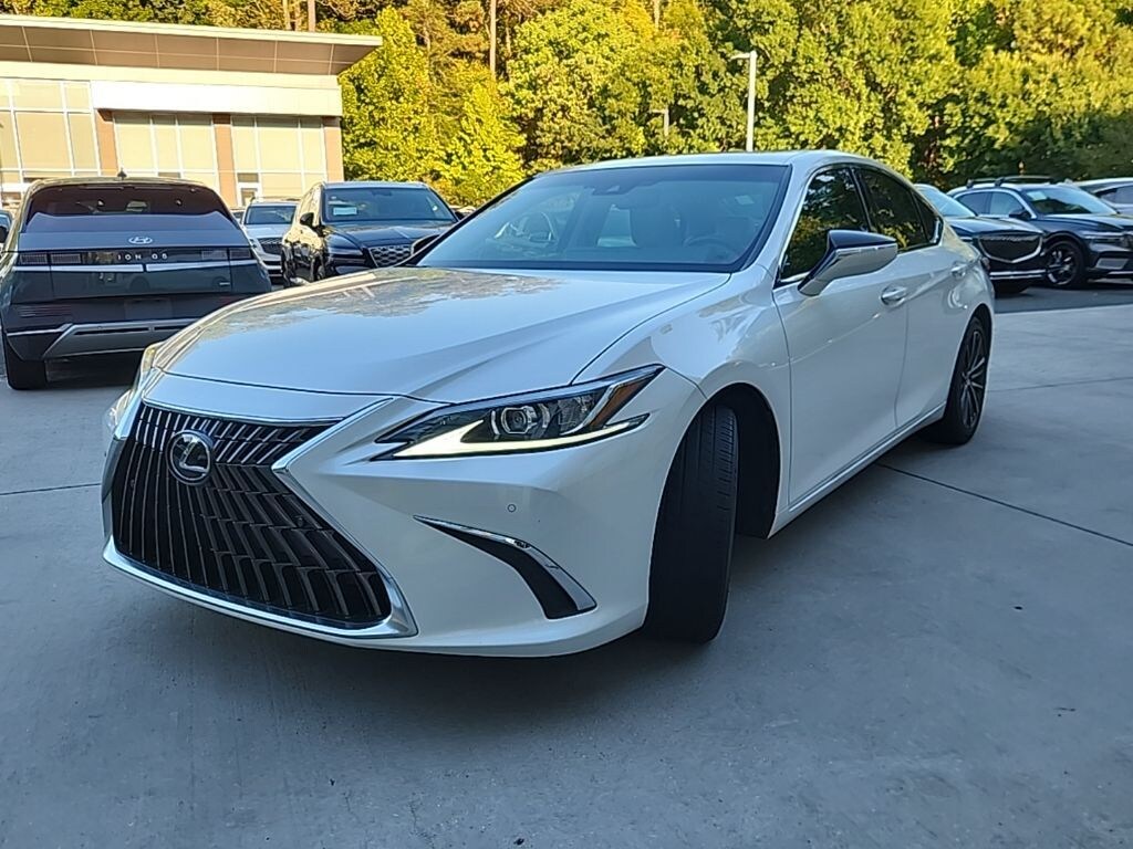 Used 2022 Lexus ES 350 Sedan
