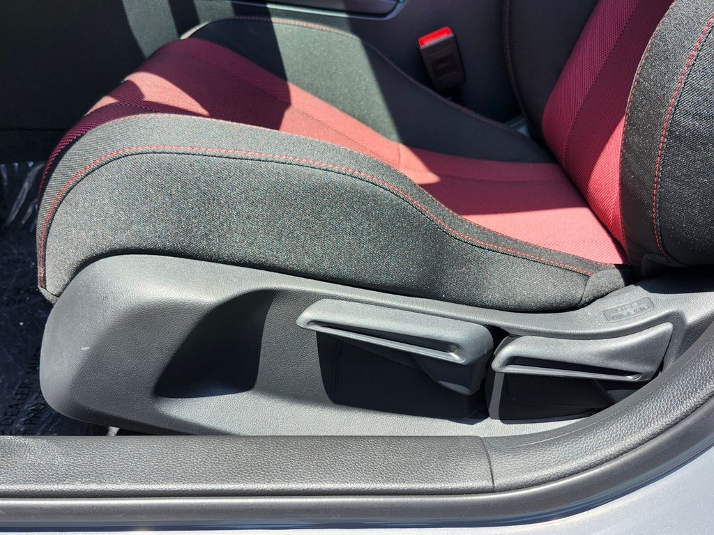 2026 Honda Civic Si - Photo 8