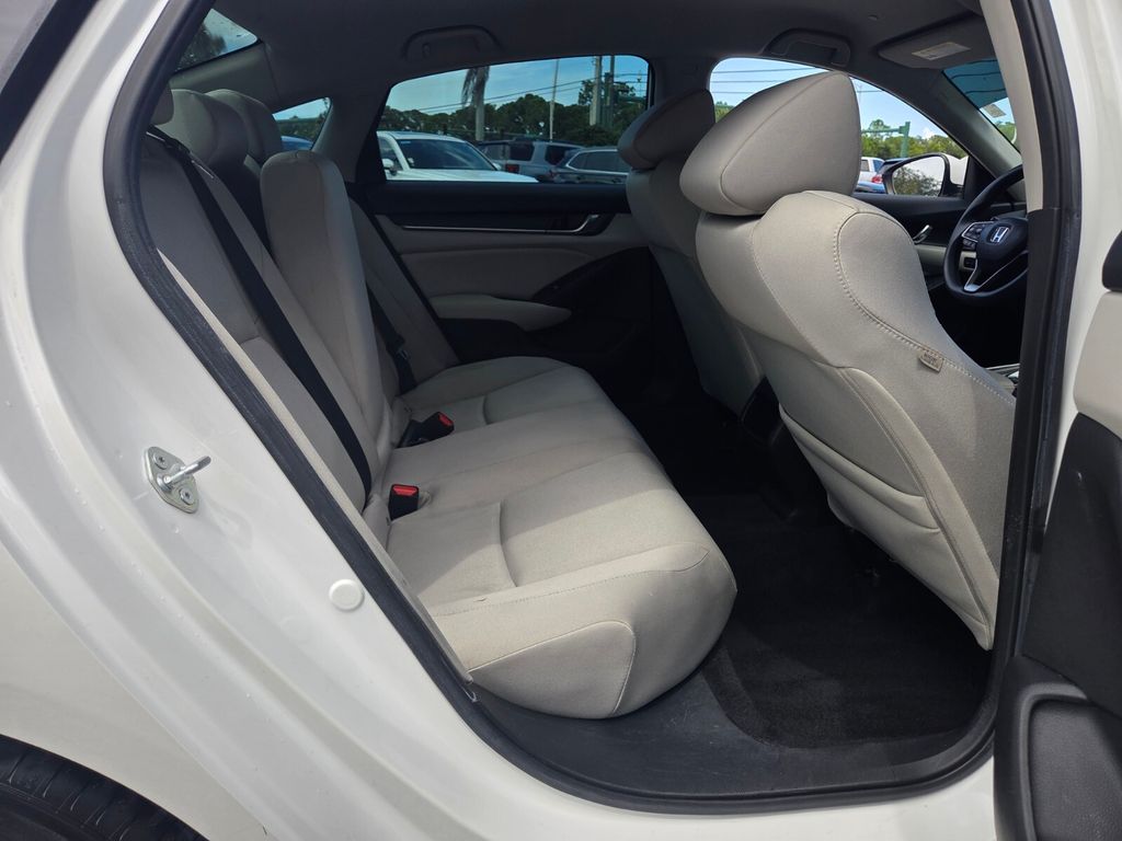 2021 Honda Accord Hybrid - Photo 17
