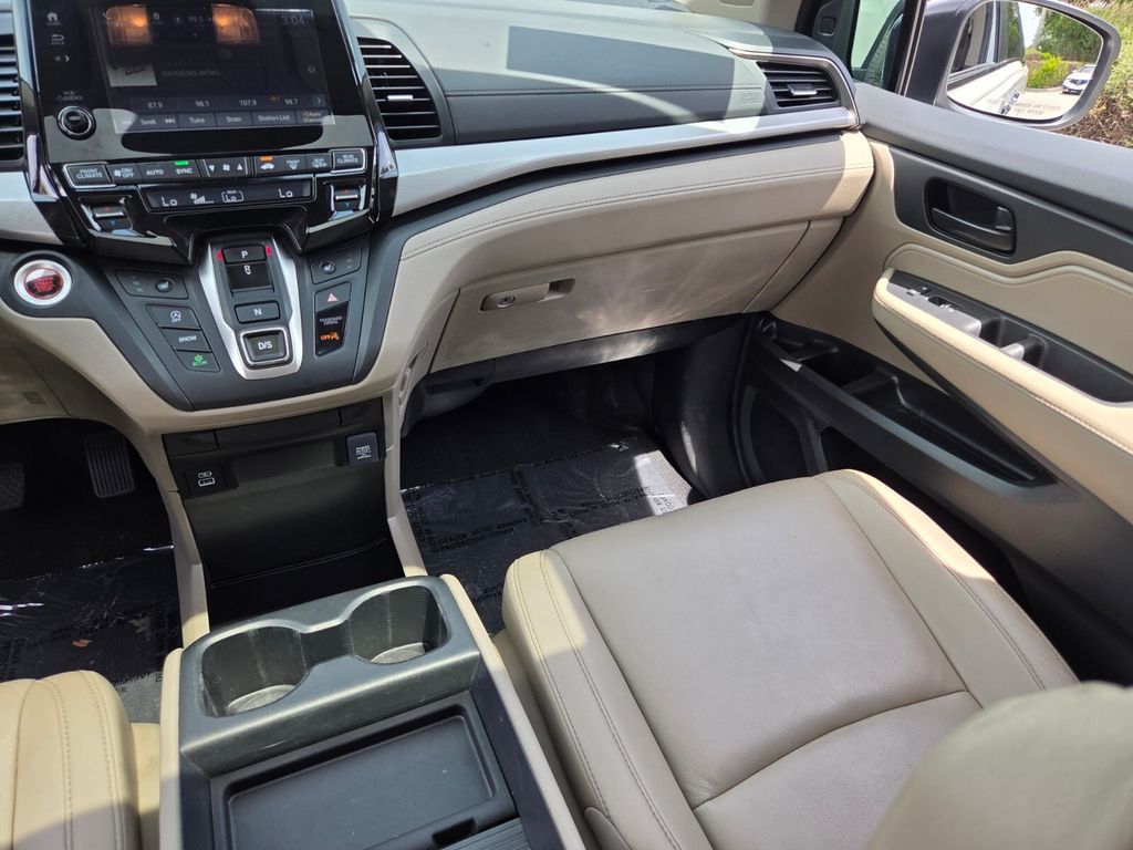 2022 Honda Odyssey EX-L - Photo 14