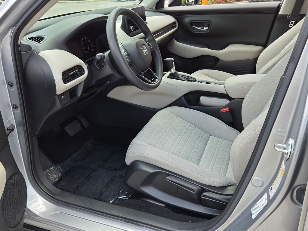 2024 Honda HR-V LX - Photo 9