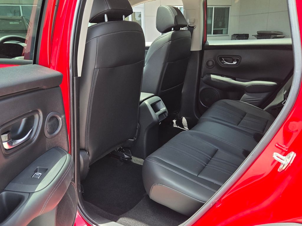 2024 Honda HR-V EX-L - Photo 11