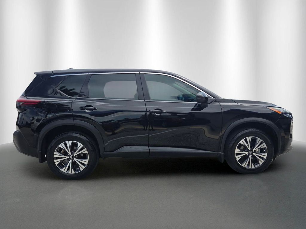 Used 2021 Nissan Rogue SV with VIN 5N1AT3BA1MC752325 for sale in Stuart, FL