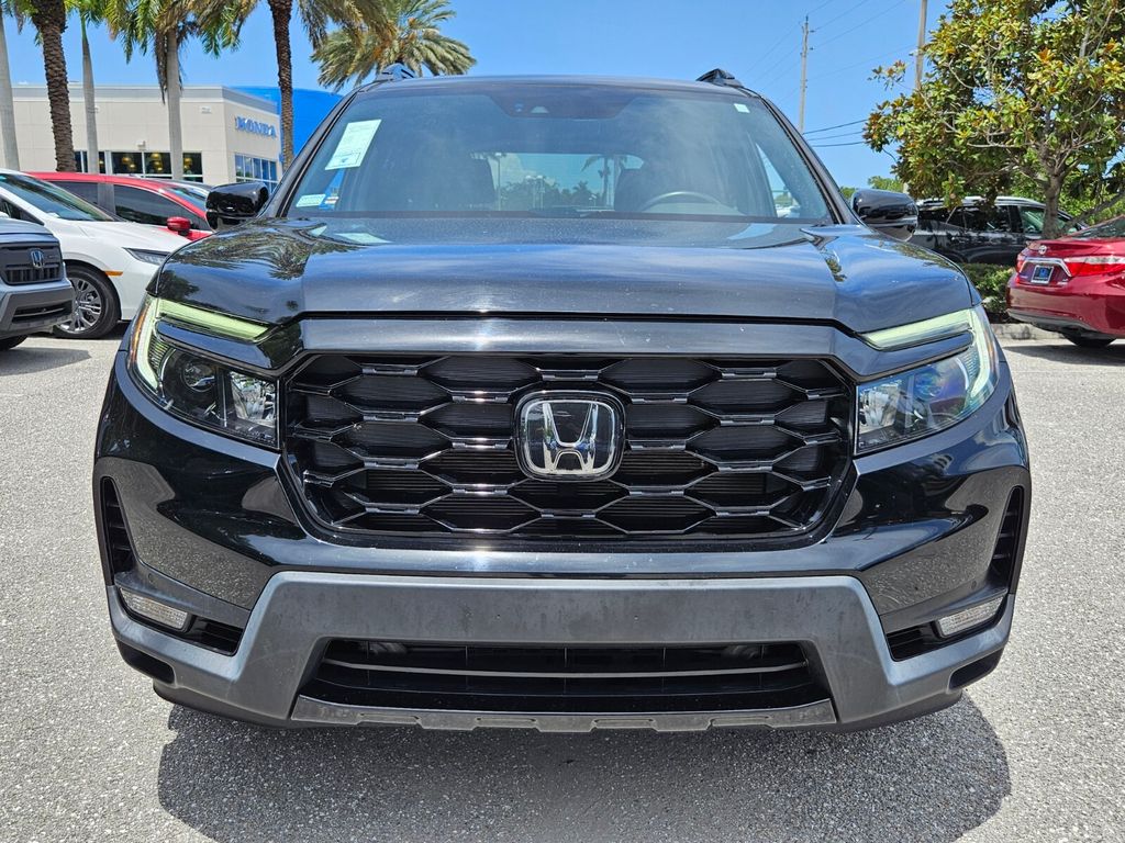 2022 Honda Passport Elite photo 2