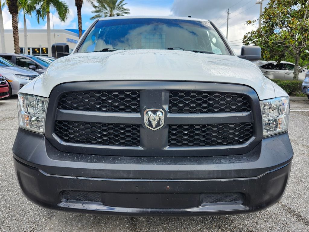 2019 Ram 1500 Classic Tradesman photo 2