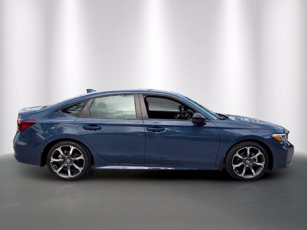2025 Honda Civic Sport Touring - Photo 2