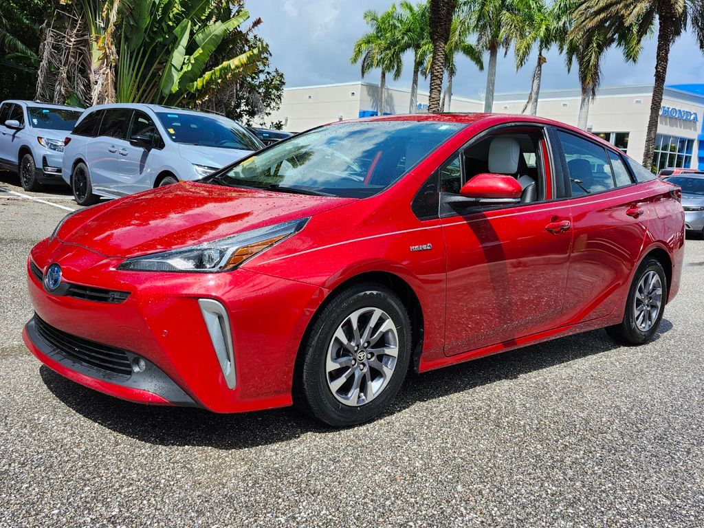 2022 Toyota Prius Limited photo 3