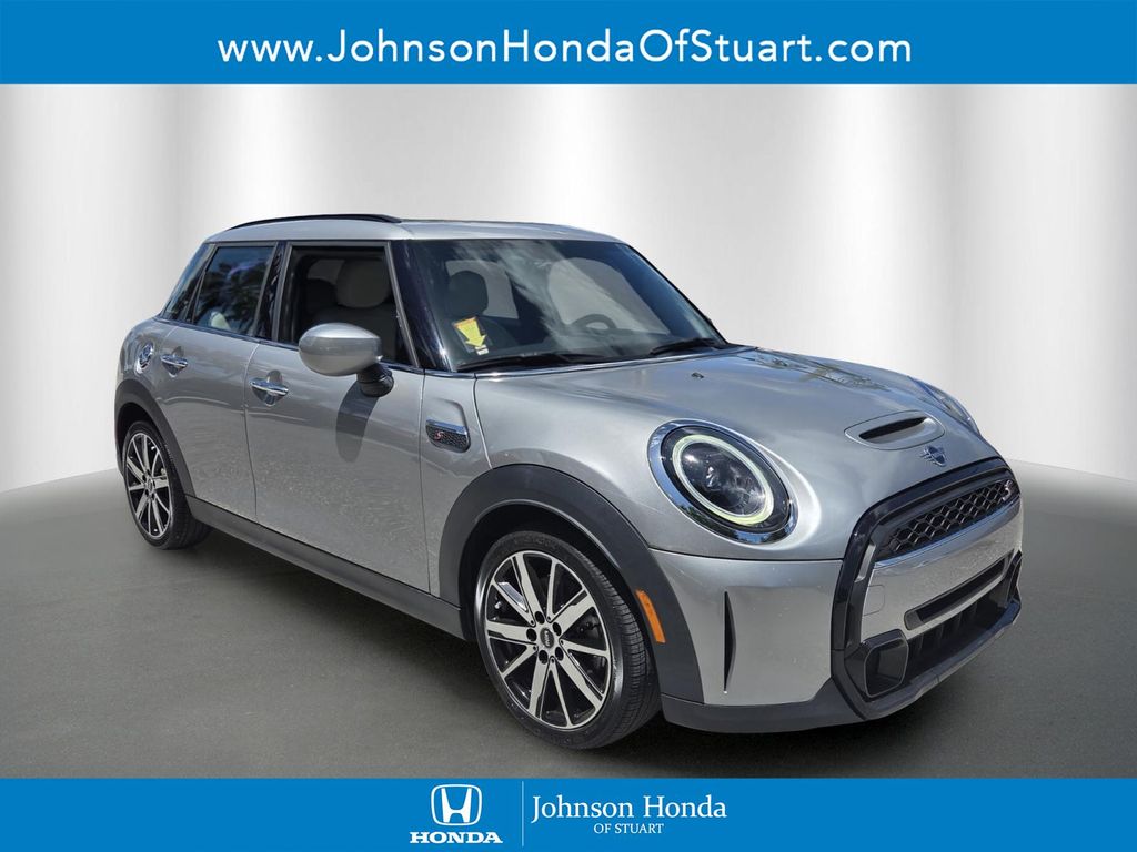 2024 MINI Hardtop 4 Door