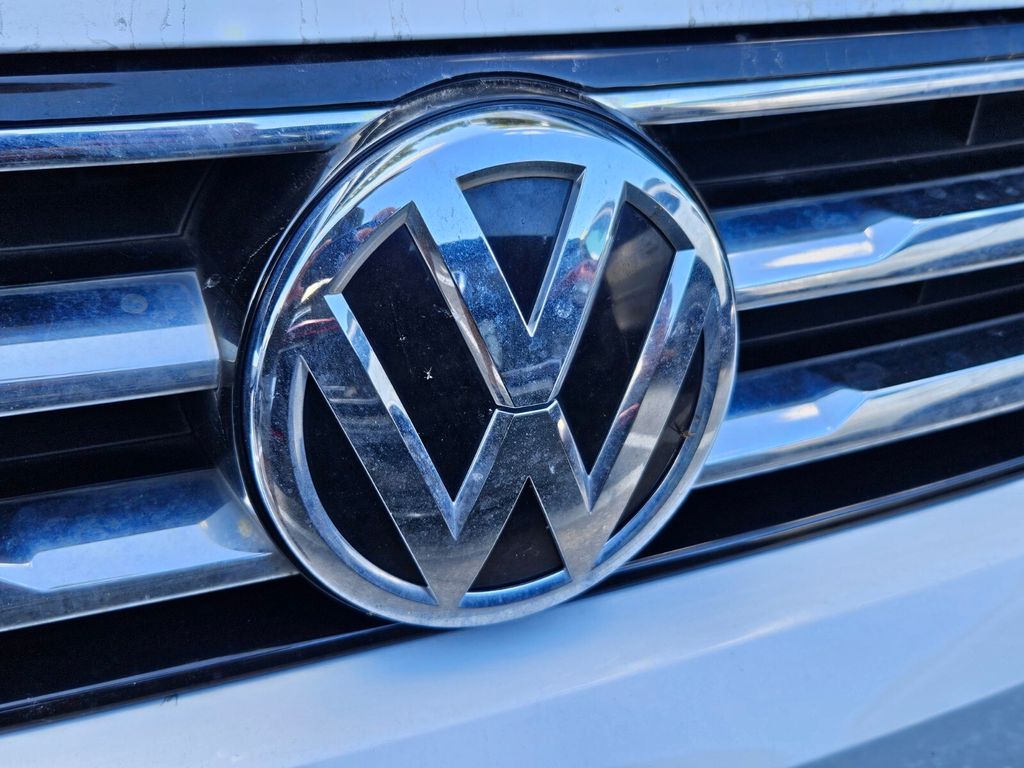 2019 Volkswagen Tiguan S photo 4