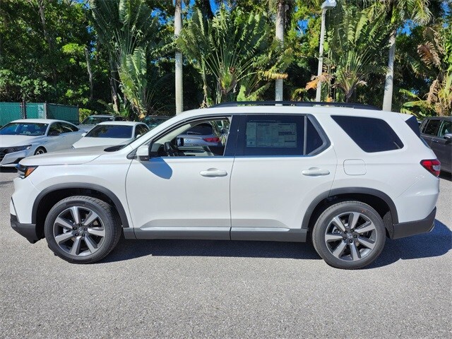 2025 Honda Pilot Touring photo 4