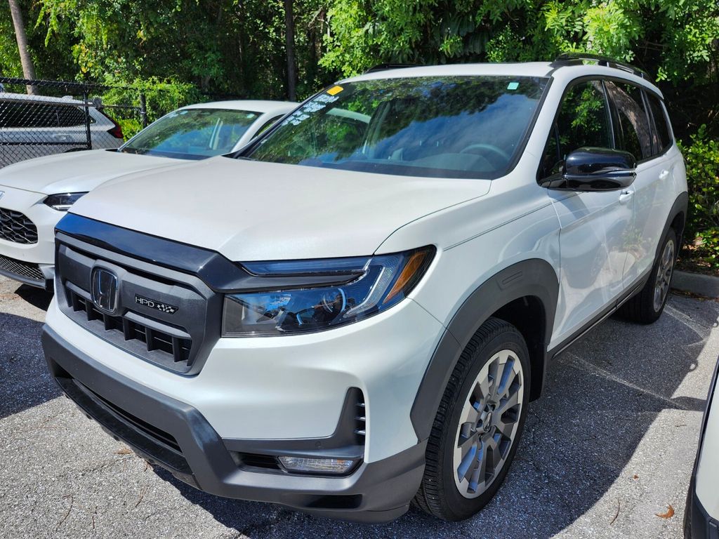 2025 Honda Passport Black Edition photo 2