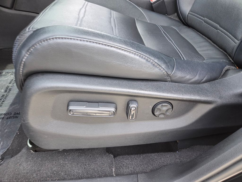 2017 Honda CR-V Touring - Photo 10