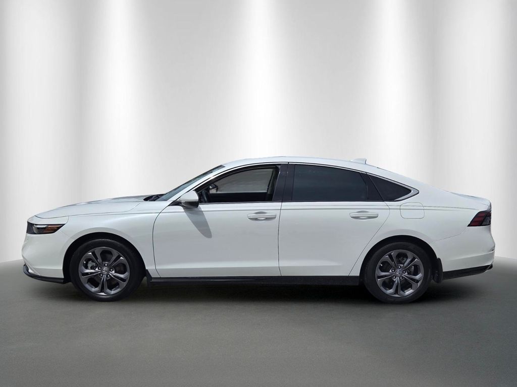 2024 Honda Accord Hybrid EX-L - Photo 6