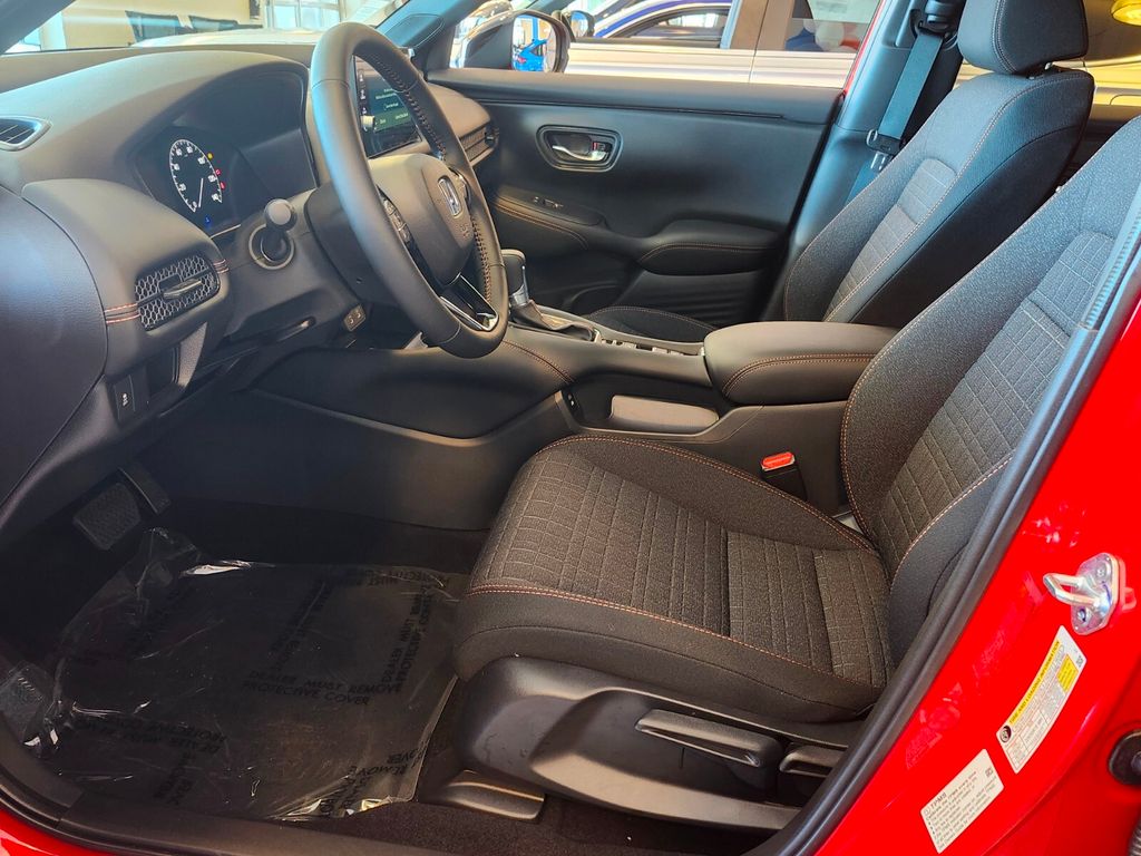 2026 Honda HR-V Sport photo 4