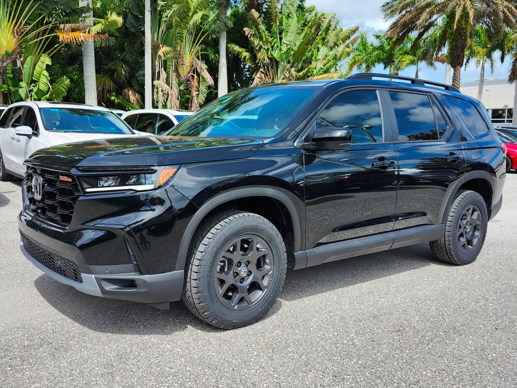 2025 Honda Pilot TrailSport photo 3