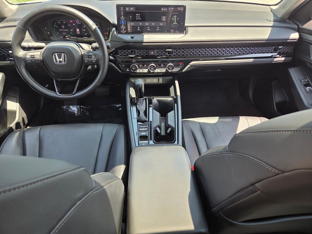 2024 Honda Accord Hybrid EX-L - Photo 13