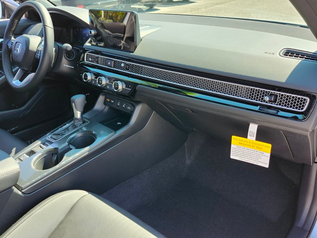2025 Honda Civic Sport Touring - Photo 18