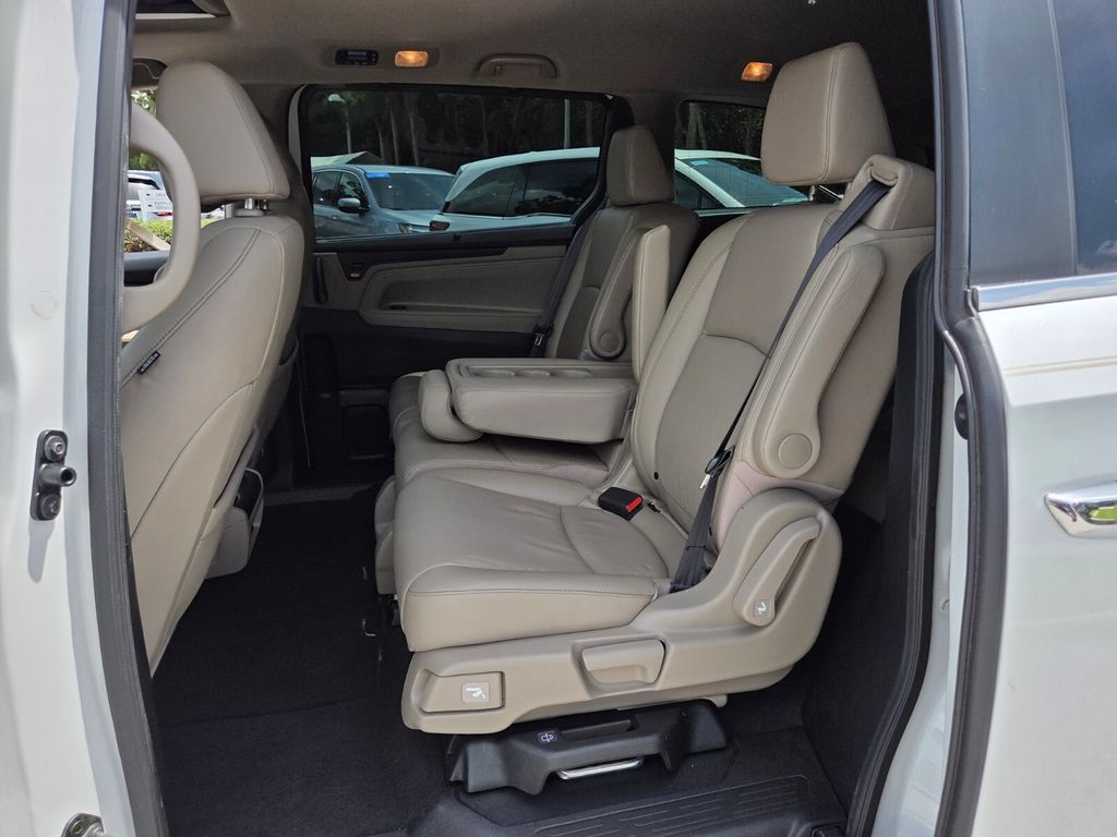 2022 Honda Odyssey EX-L - Photo 11