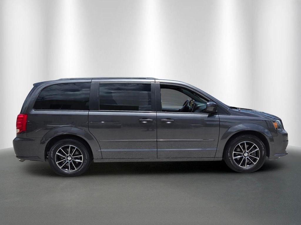 Used 2017 Dodge Grand Caravan GT with VIN 2C4RDGEG7HR725218 for sale in Stuart, FL