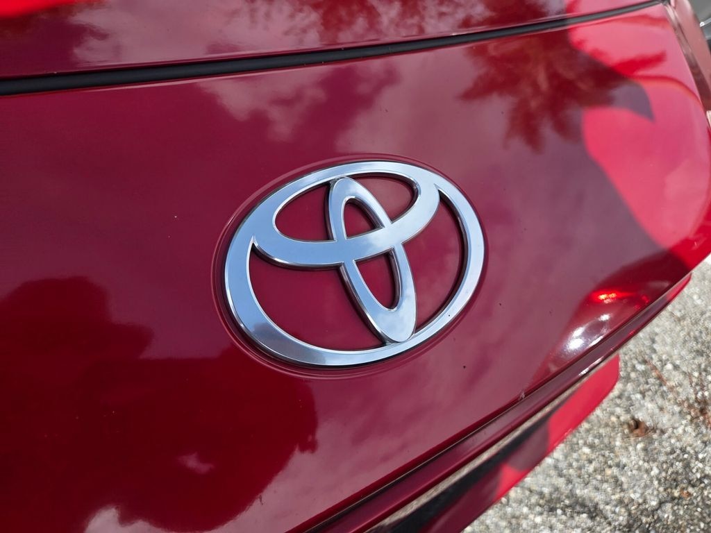 Used 2025 Toyota Camry SE Sedan