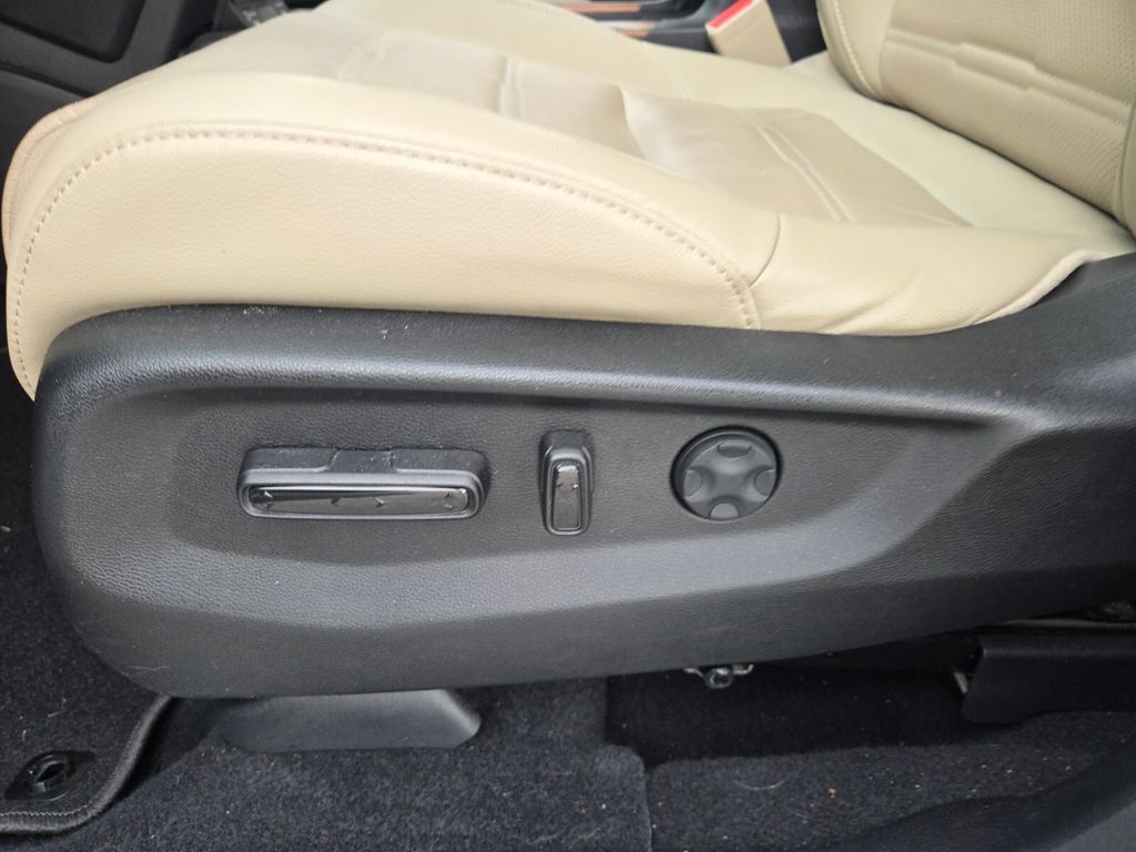 2022 Honda CR-V Touring - Photo 10