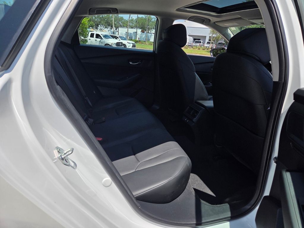 2024 Honda Accord Hybrid EX-L - Photo 18