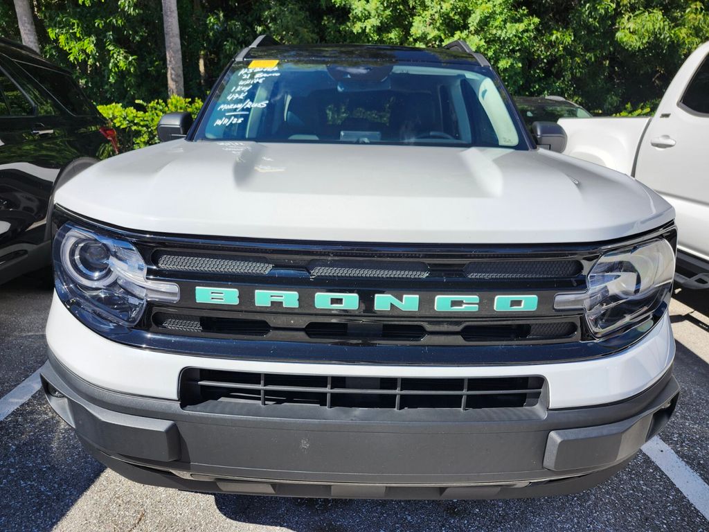 2021 Ford Bronco Sport Outer Banks photo 2