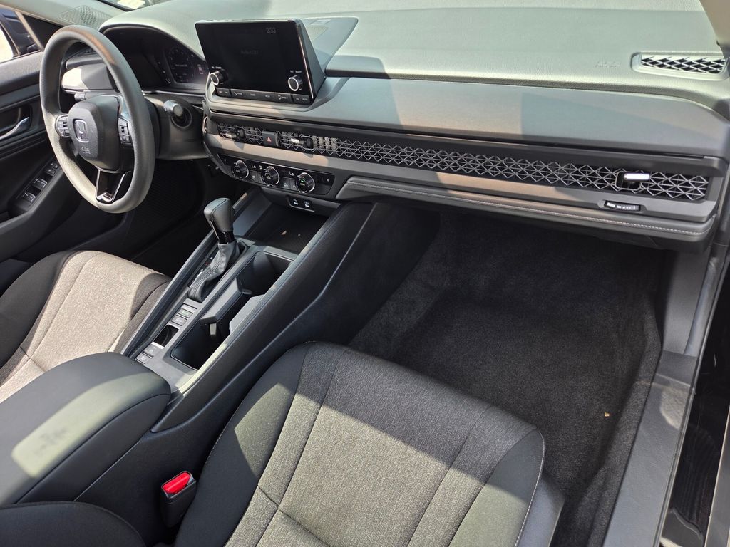 2024 Honda Accord EX - Photo 18