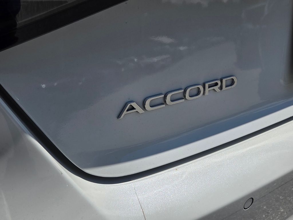 2024 Honda Accord Hybrid EX-L - Photo 15
